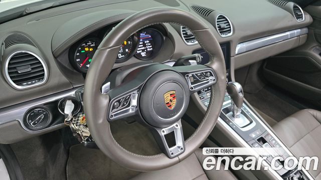 Porsche 718 2019 — photo 19