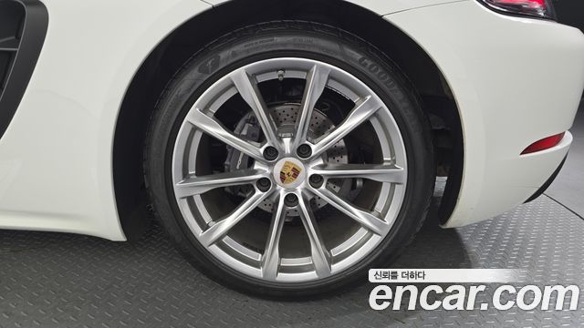 Porsche 718 2019 — photo 7