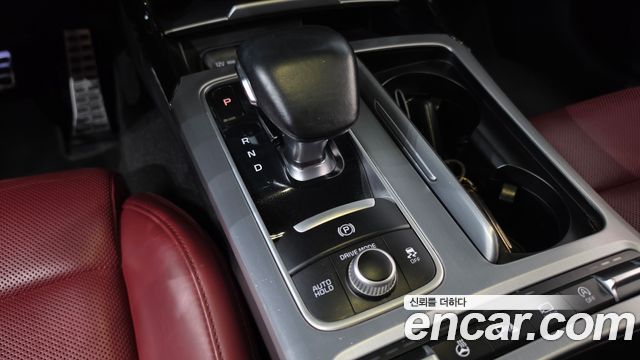 Kia Stinger 2018 — photo 12