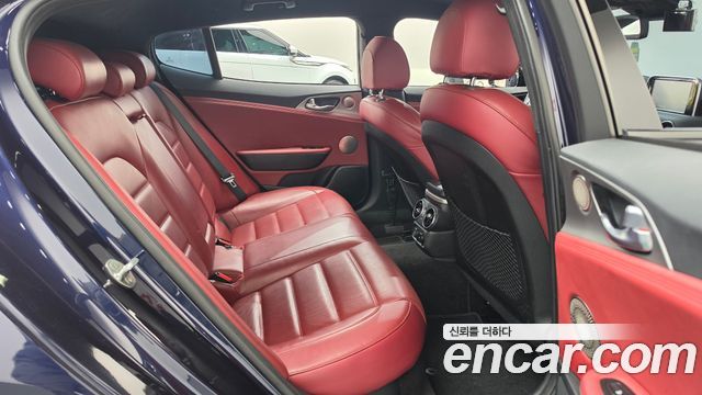Kia Stinger 2018 — photo 17