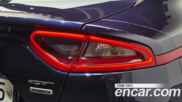 Kia Stinger 2018 — photo 9