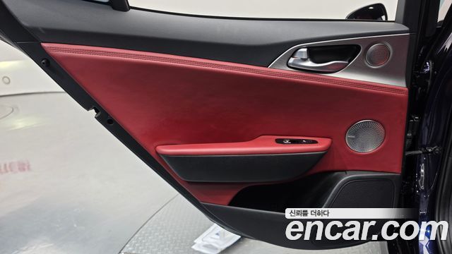 Kia Stinger 2018 — photo 15