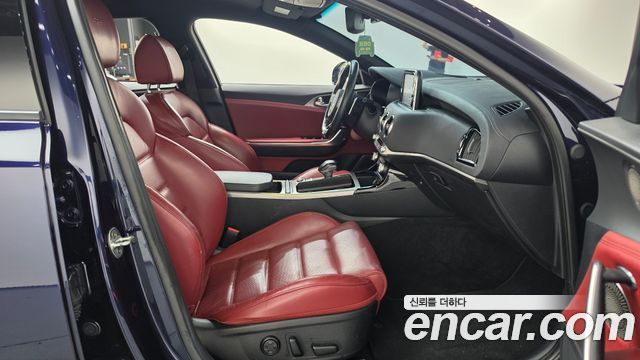 Kia Stinger 2018 — photo 16