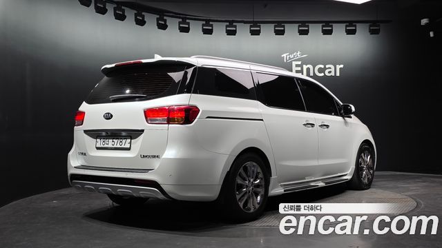 Kia Canival 2016 — photo 2