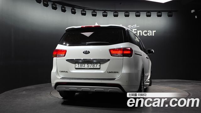 Kia Canival 2016 — photo 4