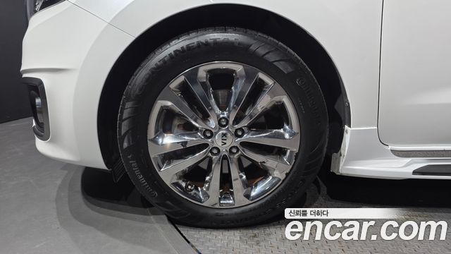 Kia Canival 2016 — photo 5