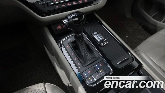 Kia Canival 2016 — photo 9