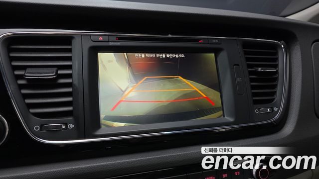 Kia Canival 2016 — photo 15