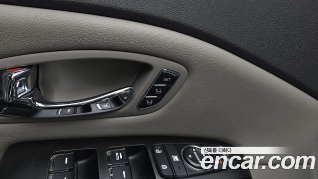 Kia Canival 2016 — photo 18