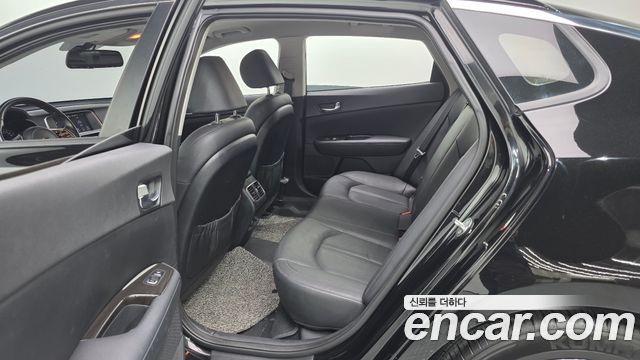 Kia K5 2019 — photo 11