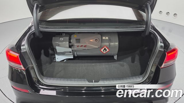Kia K5 2019 — photo 16