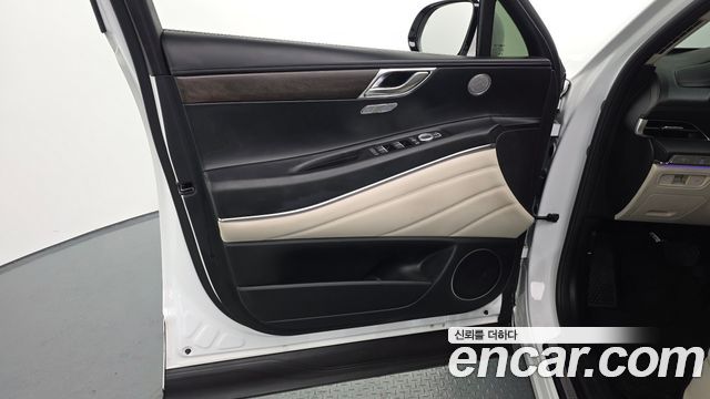 Genesis GV80 2023 — photo 14