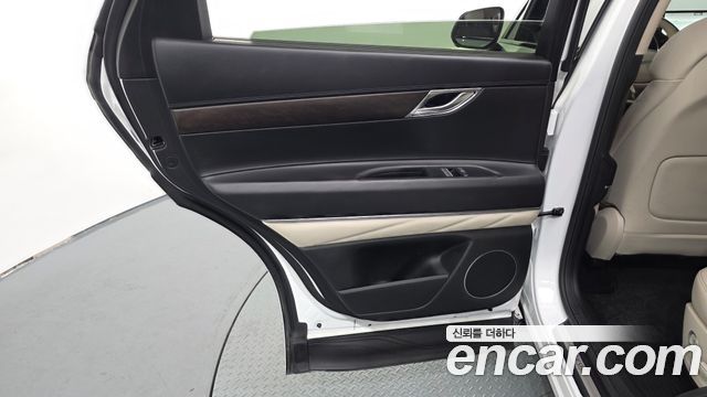 Genesis GV80 2023 — photo 15