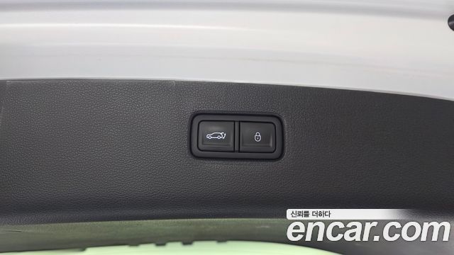 Genesis GV80 2023 — photo 29