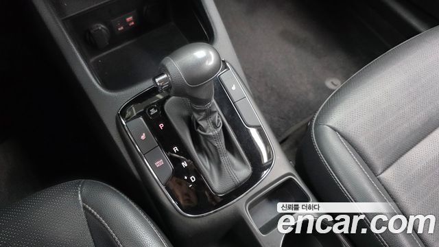 Kia K3 2016 — photo 12