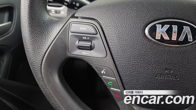 Kia K3 2016 — photo 25