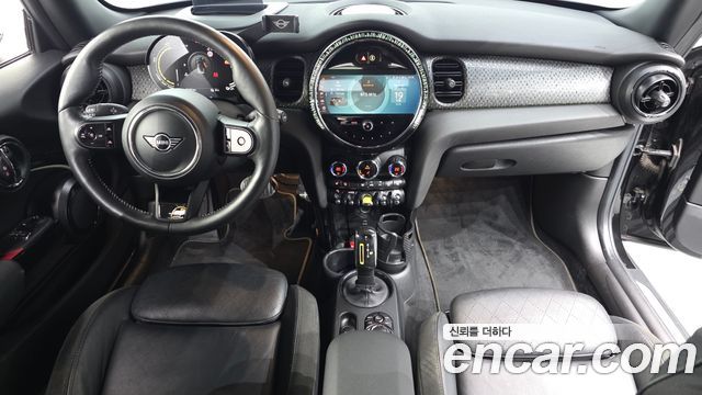 Mini Cooper 2022 — photo 10