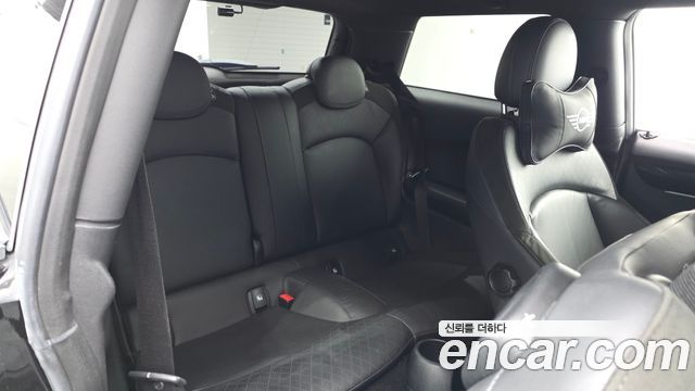 Mini Cooper 2022 — photo 17