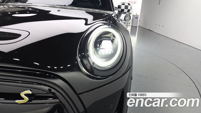 Mini Cooper 2022 — photo 8