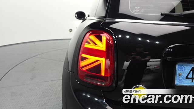 Mini Cooper 2022 — photo 9