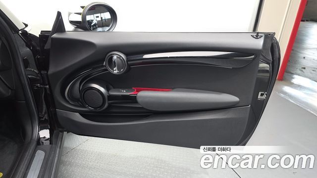 Mini Cooper 2022 — photo 14