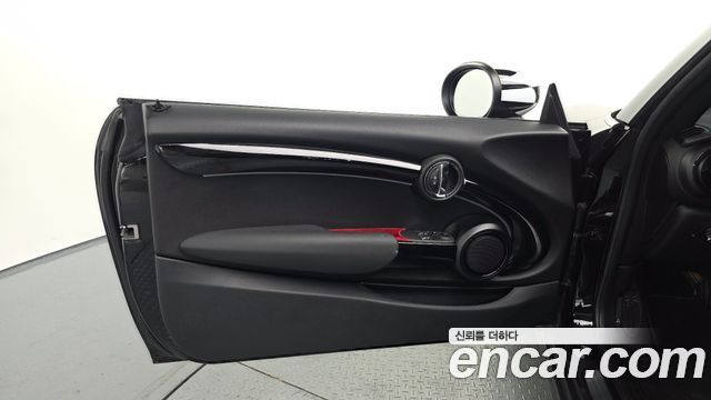 Mini Cooper 2022 — photo 15