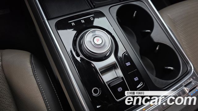Kia Canival 2025 — photo 9