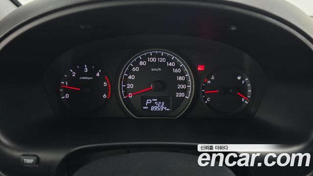 Hyundai Starex 2016 — photo 11
