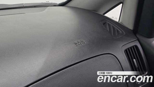 Hyundai Starex 2016 — photo 24