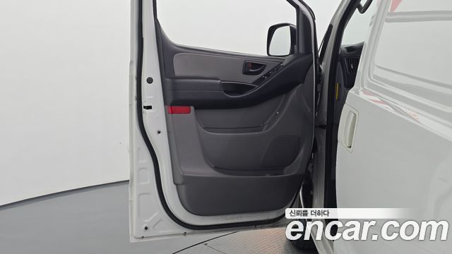 Hyundai Starex 2016 — photo 14