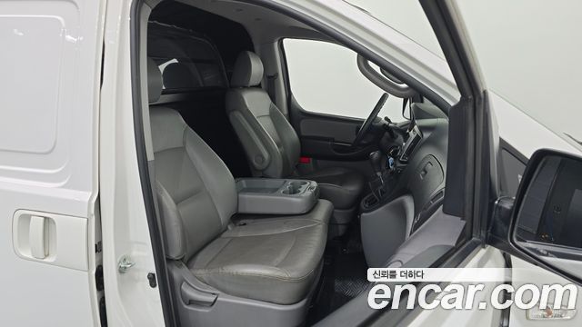 Hyundai Starex 2016 — photo 16