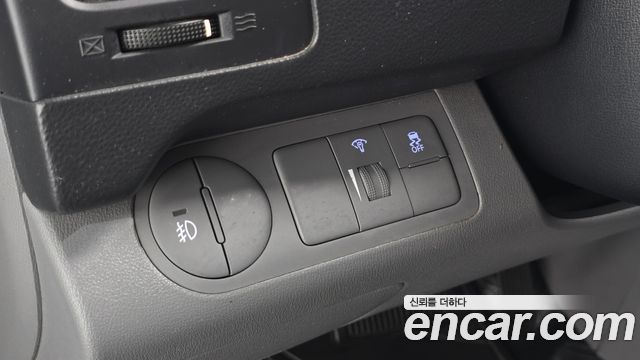 Hyundai Starex 2016 — photo 27