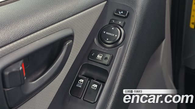 Hyundai Starex 2016 — photo 28