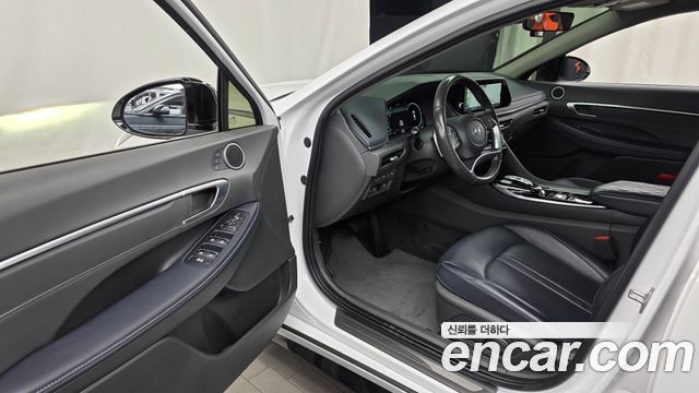 Hyundai Sonata 2023 — photo 13