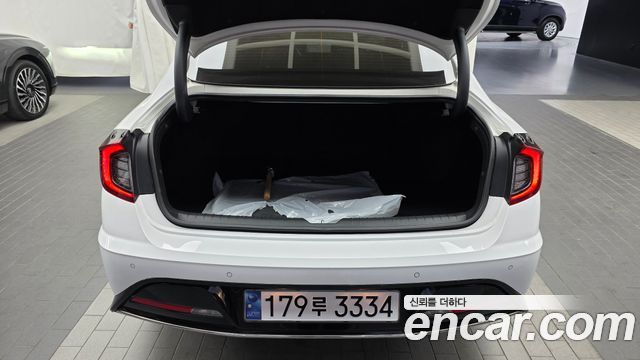 Hyundai Sonata 2023 — photo 26