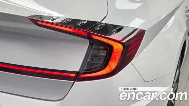 Hyundai Sonata 2023 — photo 9