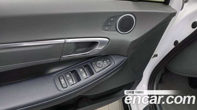 Hyundai Sonata 2023 — photo 29