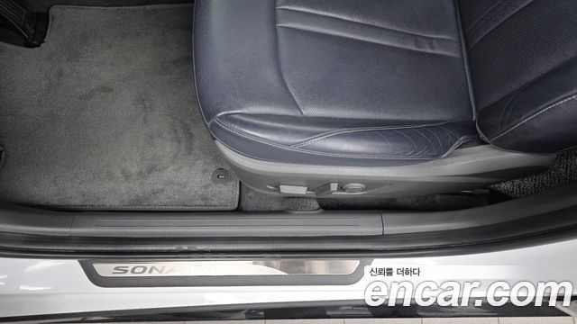Hyundai Sonata 2023 — photo 31