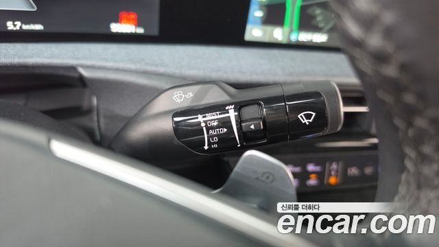 Kia EV6 2022 — photo 28