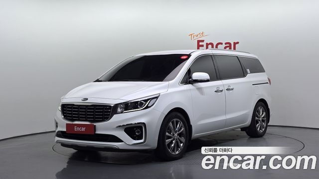 Kia Canival 2020 — photo 1