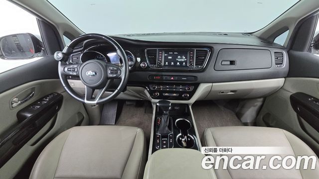 Kia Canival 2020 — photo 10