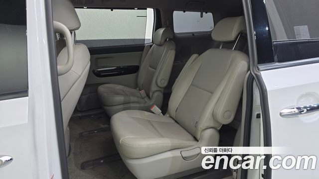 Kia Canival 2020 — photo 25