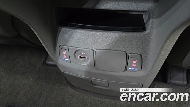 Kia Canival 2020 — photo 26