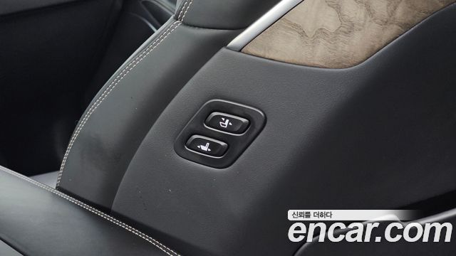Genesis G90 2021 — photo 27
