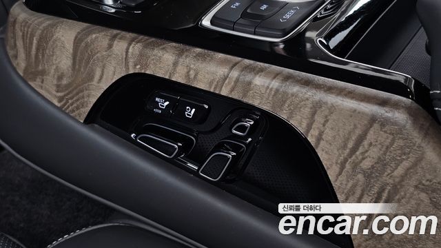 Genesis G90 2021 — photo 36