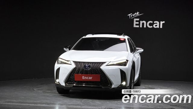 Lexus UX 2020 — photo 3