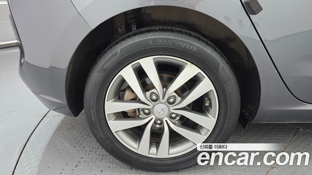 Hyundai i30 2018 — photo 5