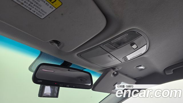 Hyundai i30 2018 — photo 25