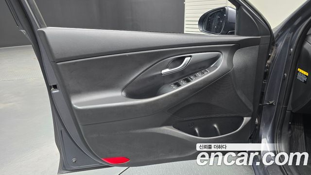 Hyundai i30 2018 — photo 14