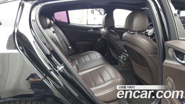 Kia Stinger 2018 — photo 12